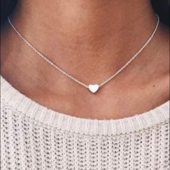 Jewelry - Dainty ❤️ choker